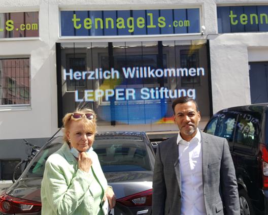 Doris G. Lepper and Tyrone Winbush of Lepper Stiftung visit HSD